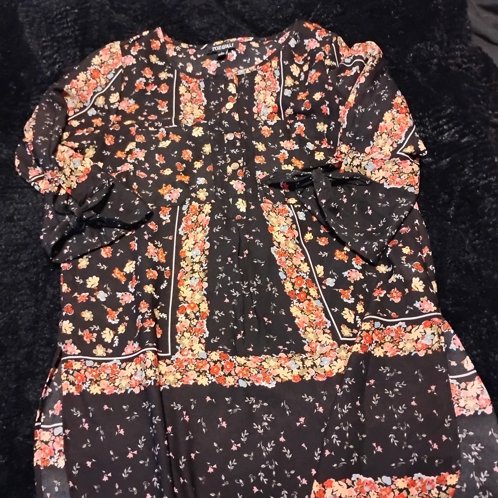 Roz & Ali Multicolor Floral Blouse
